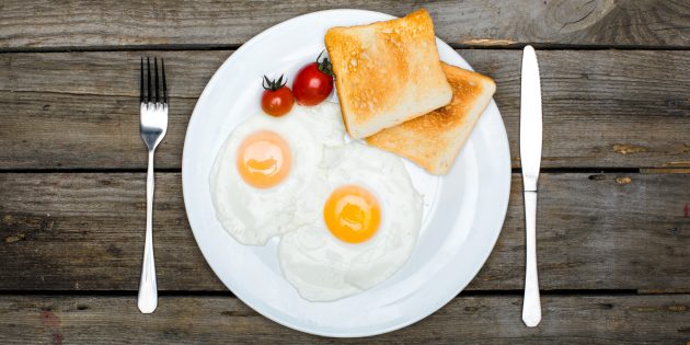 Завтрак из яиц улучшает холестериновый профиль
