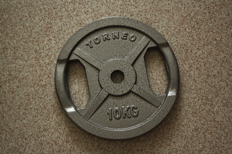 Диск для штанги Torneo 10 кг на диаметр 30 мм